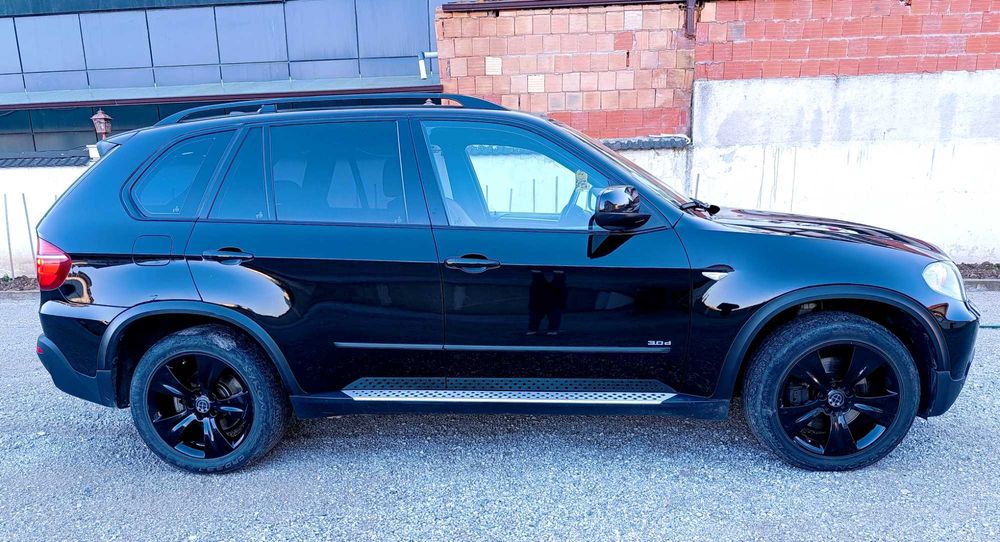 Автомобил BMV X5 E70