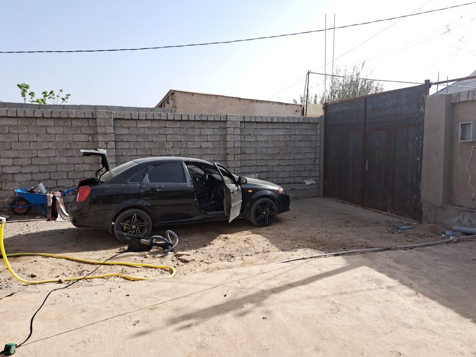 Ховли сотилади термиз химяда