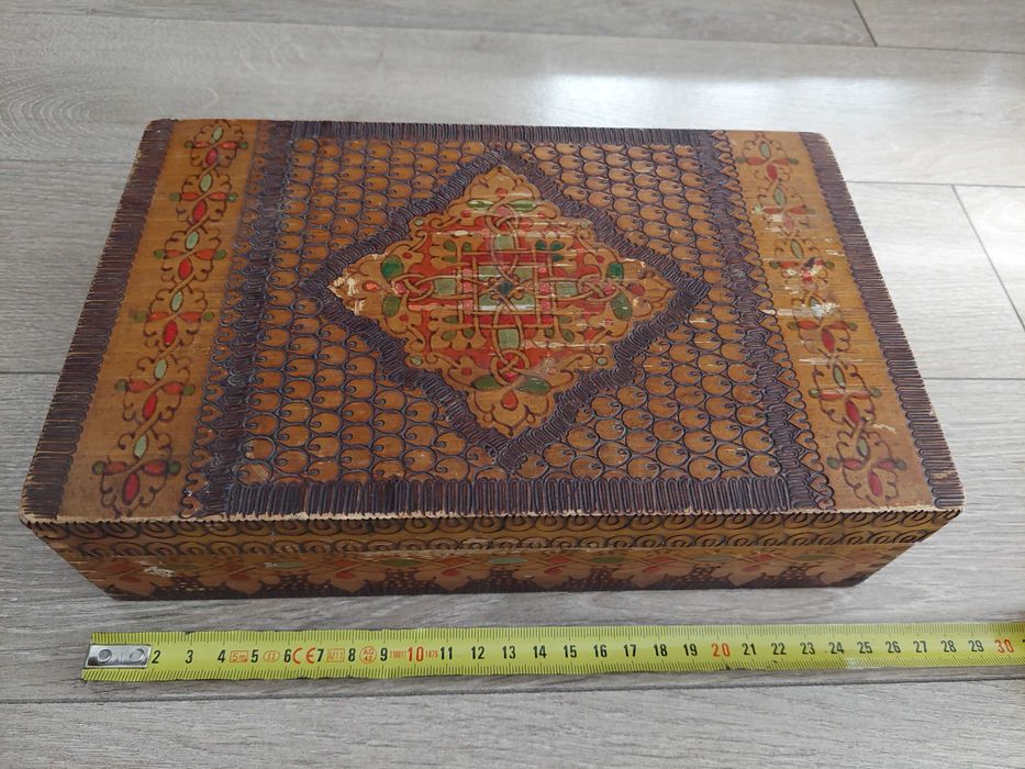 Кутии с народни мотиви