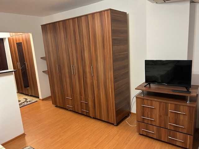 Inchiriez garsoniera pe termen lung str Baba Novac Constanta