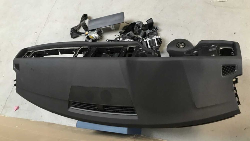 Skoda Kodiaq - plansa de bord - kit airbag - set centuri de siguranta
