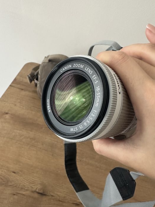 Фотоаппарат Canon EOS 100D