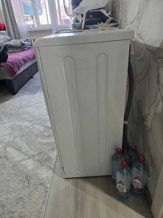 Машинка стиральная