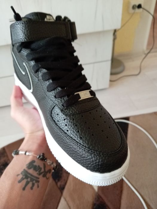 Air force 1mid Black and white