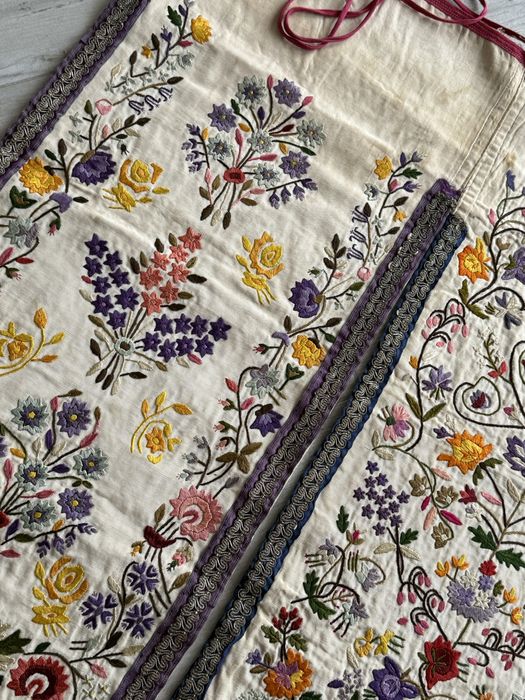 Catrante vechi zona Banat costum popular