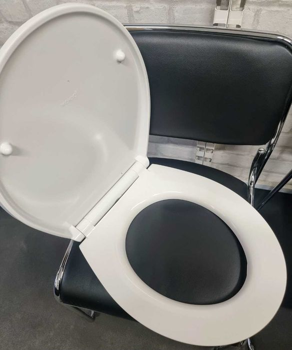 Тоалетна седалка WENKO Duroplast WC-Sitz 3D –  с 3D дизайн, нова