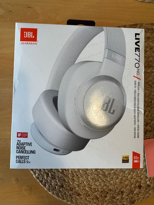 JBL live770NC Слушалки