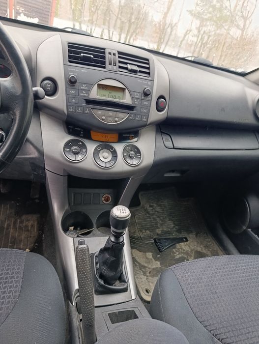 Vând/schimb Toyota RAV4 III