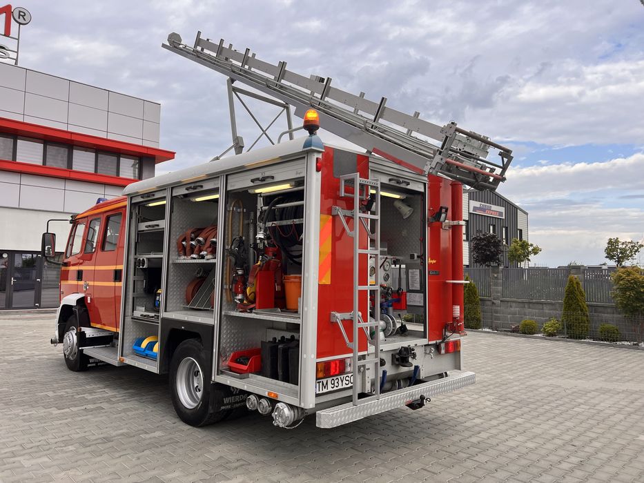 Masina de pompieri Daf, AUTOMATA, echipata si inmatriculata, 3000 L