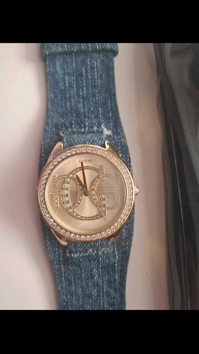 Ceas de mana Guess