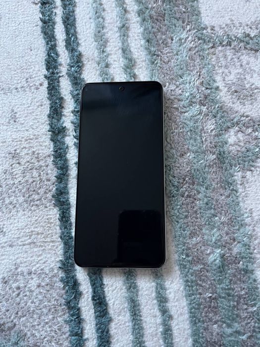 Продаю телефон Vivo V40 Lite