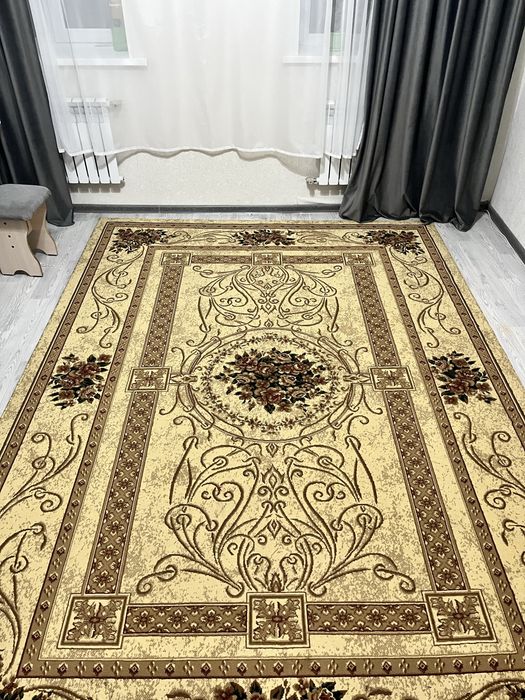 Ковер 2,5-3,5 в хорошем состояние