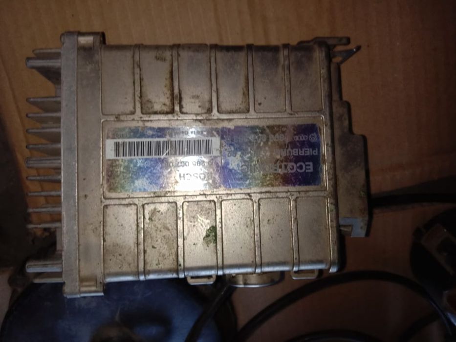 Продам запчасти на Ауди 80