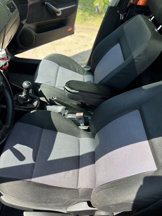 VOLKSWAGEN Golf 2002 — imagine 5