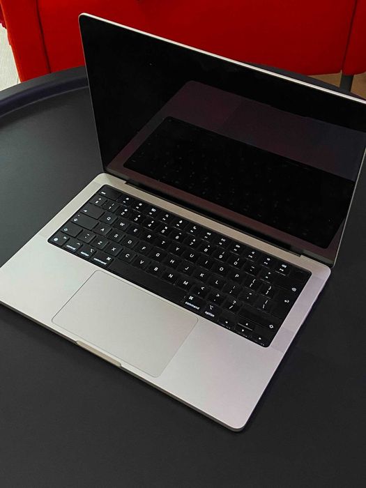 APPLE MacBook Pro 14, M4