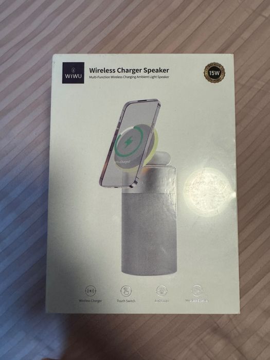 Беспроводная док станция для телефона с колонкой