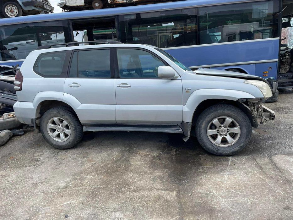 toyota land cruiser j120 3.0 d4d facelift кожа нави на части тойота