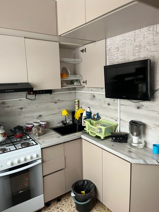 2 ком на среднем этаже в районе ДБС