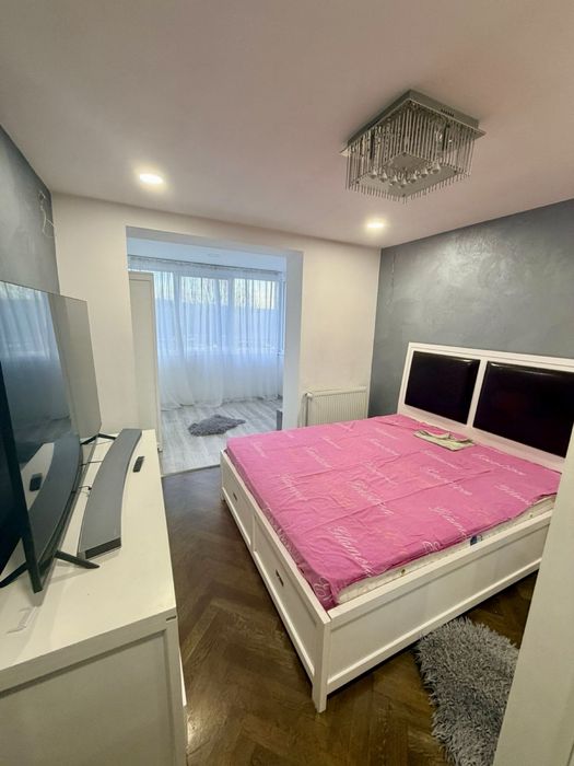 Apartament premium 3 camere, 2 băi | Mobilier din lemn masiv | Zona Centrală (Zona 1)