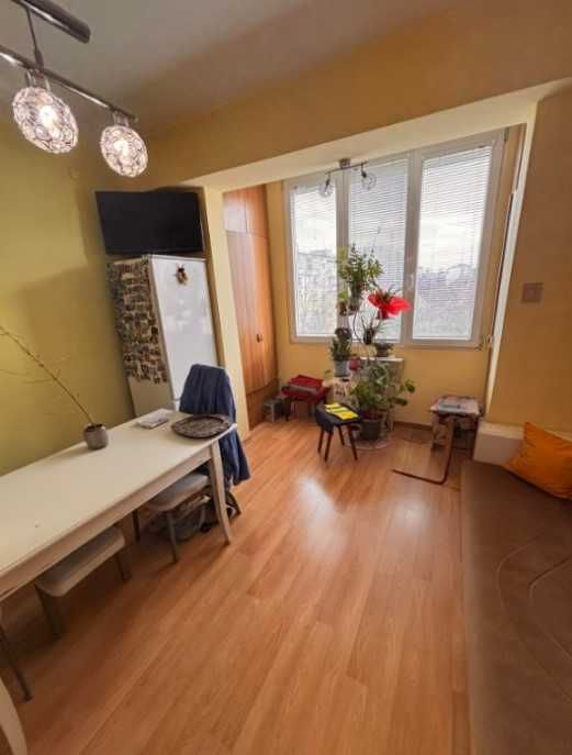 Продава се Тристаен апартамент в София, Център - 60 кв.м за 2334 €/кв.м - Снимка #1