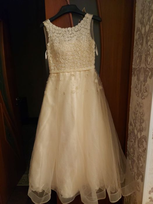 Вечернее платье