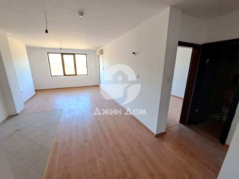 Продава се Двустаен апартамент в с. Кошарица, Област Бургас - 67 кв.м за 836 €/кв.м - Снимка #2