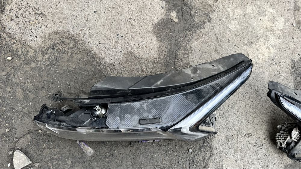 Продам фары Kia K5