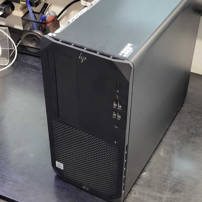 Hope Amanet P8 Unitate Gaming I7 10700K / GTX 1080Ti 11GB / 32GB Ram