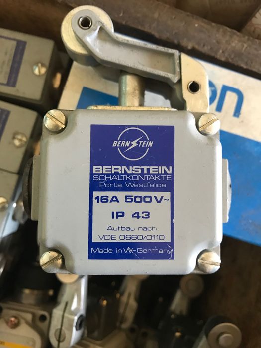 Краен изключвател  немски и японски