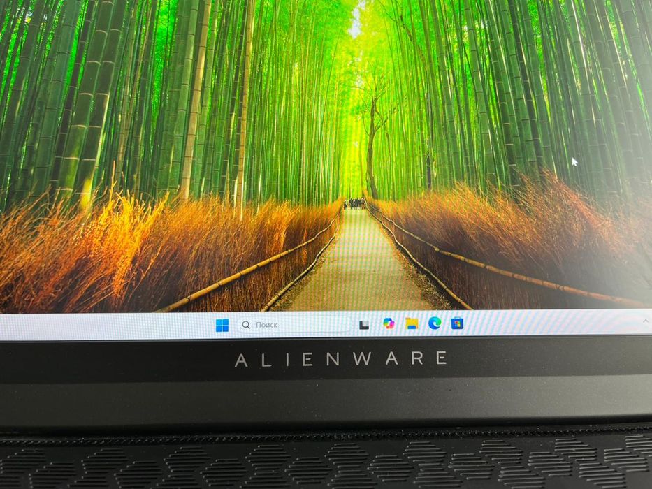 Продам ноутбук Alienware m15 R5