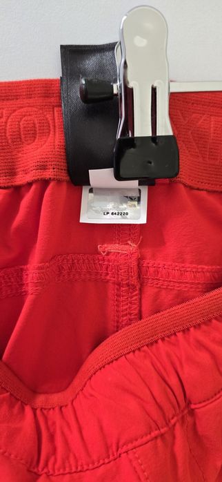 Дамски оригинални къси панталонки.  Като нови.   THE NORTH FACE