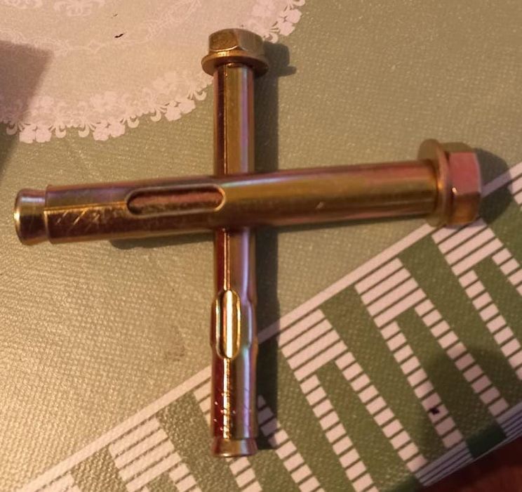 Продам крепеж импортный.