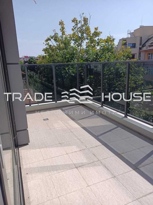 Дава се под наем Тристаен апартамент в Пловдив, Кършияка - 115 кв.м за 900 € - Снимка #16