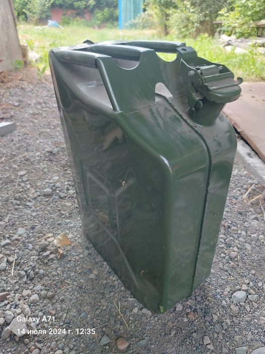 Конистра для топливо