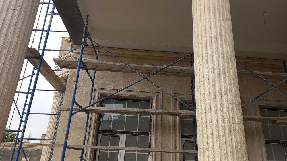 Лак для защиты травертина, камня