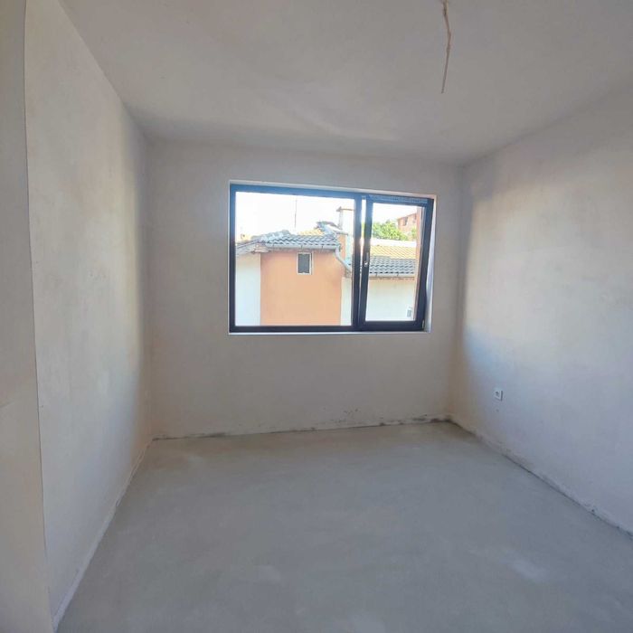 Продава се Тристаен апартамент в Обзор - 74 кв.м за 1203 €/кв.м - Снимка #2