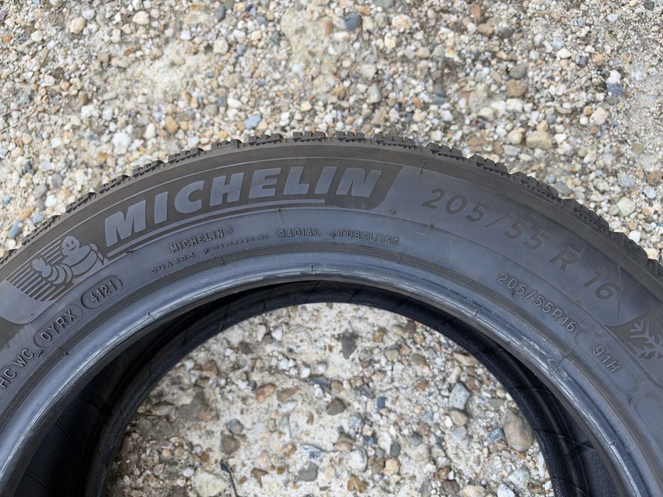 4бр. ОТЛИЧНИ Зимни Гуми С Борд 205/55R/16 -MICHELIN- DOT:4121- 7.0мм.+6.8мм.