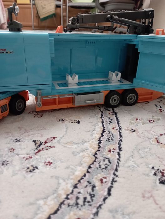 Lego гоночная машина