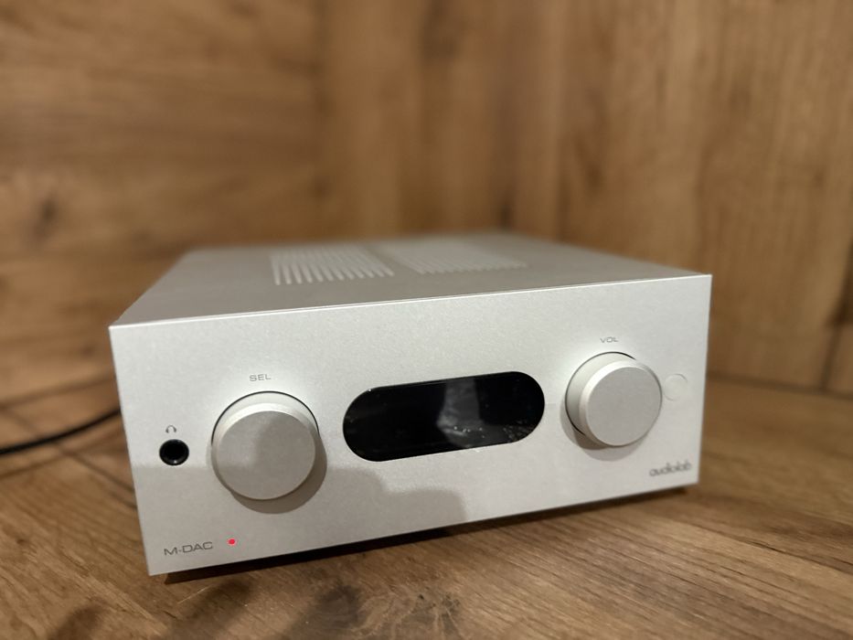 Audiolab M Dac+ висок клас DAC / предусилвател