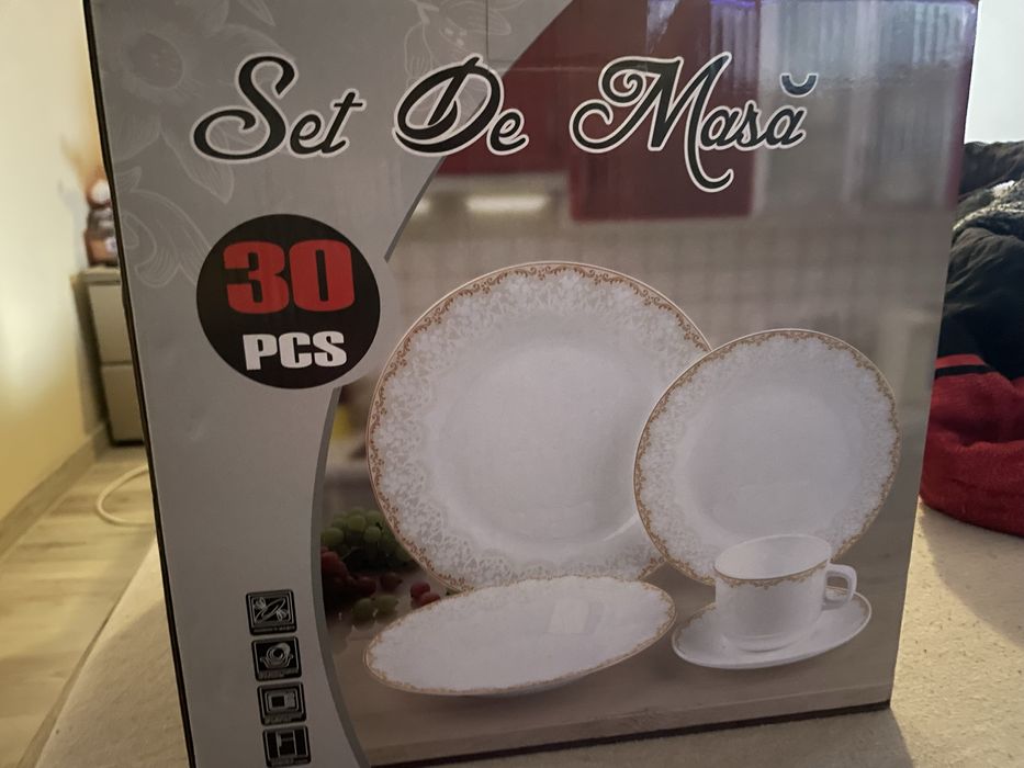 3 seturi vase noi
