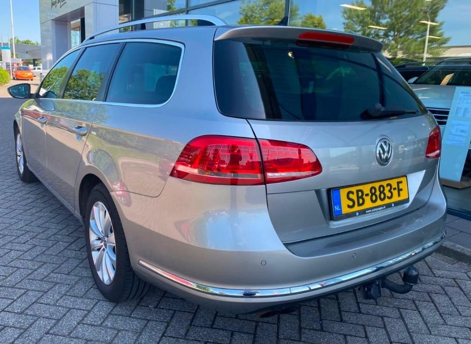 VW PASSAT B7 2014г.2.0TDI 140коня HighLine, Панорама Кожа Климатрон КАТО НОВ 7999€