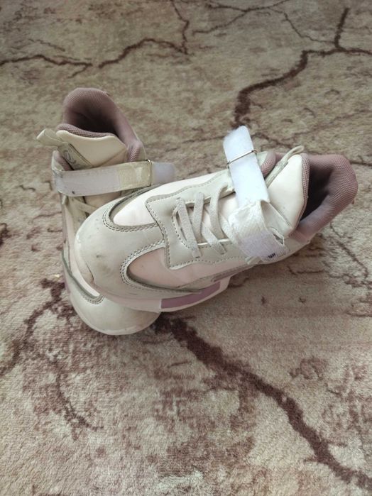 Детски обувки, различни модели