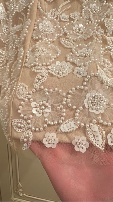 Rochie tip bijuterie cu perlute noua