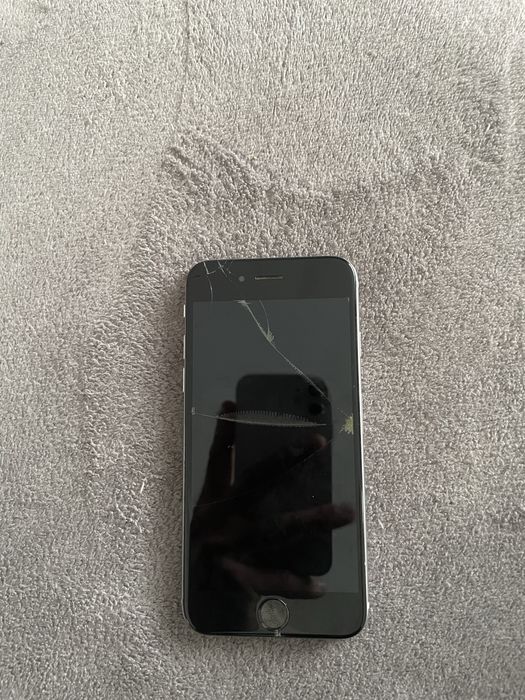 Продам Айфон 6s срочно