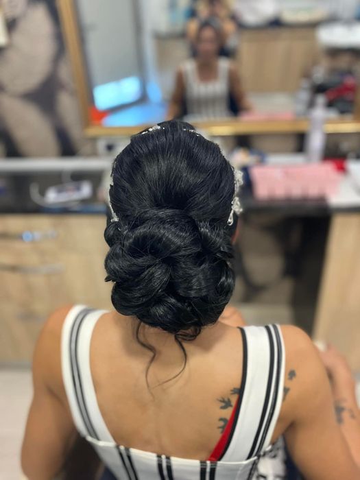 Coafeza la domiciliu + make-up pentru evenimente