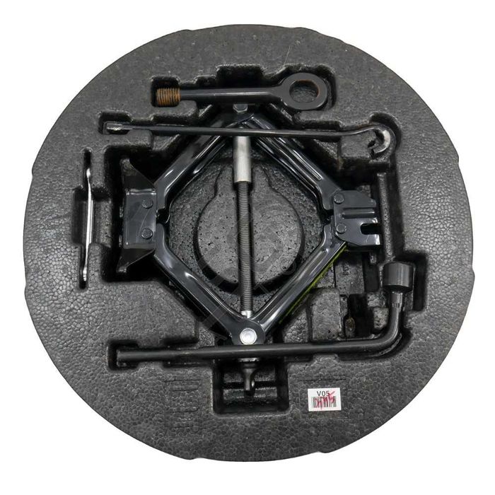 Комплект крик, ключ и кука за теглене Hyundai i40  ID: 155662