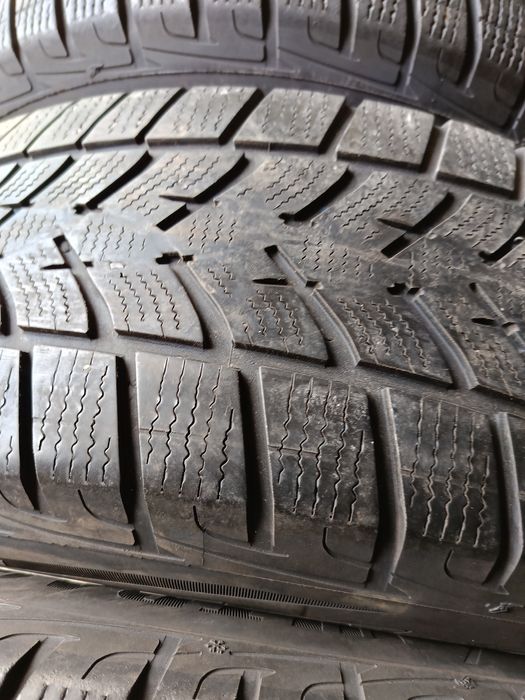 Зимни гуми -17цола -215/65-1бр.-65лв."GOOD YEAR"