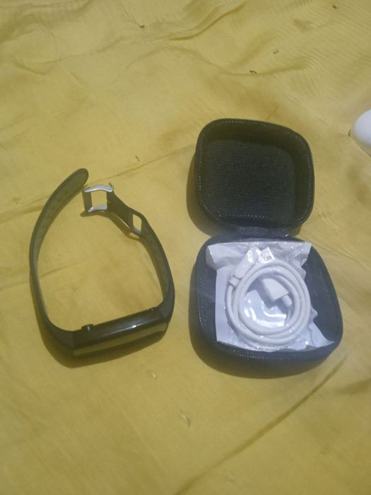 Наушники и умный смарт часы