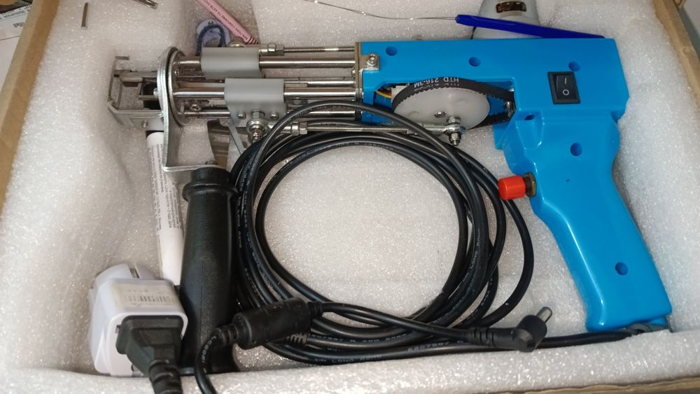 Нитки разного цвета