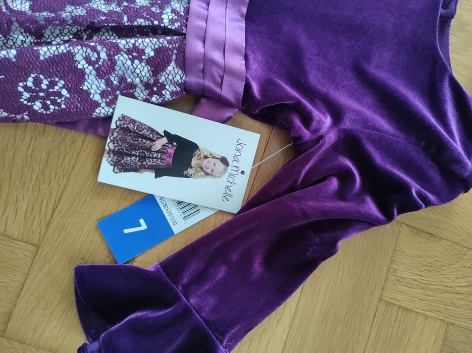 НОВА!!! Официална рокля 7 години.